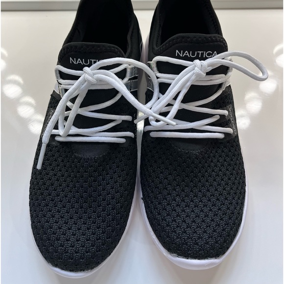 Nautica Women Sneaker Lace-Up Jogger Running Shoe, Black & White Silver, 7.5 - Picture 6 of 10
